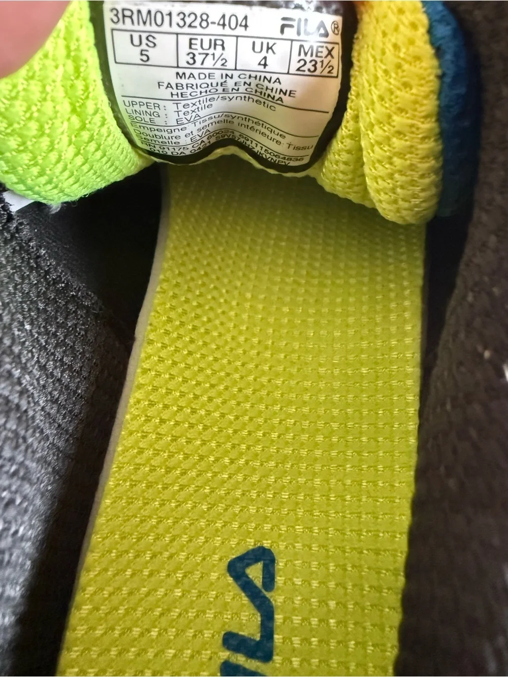 NWOT Fila Memory Superstride 3 - Size 5